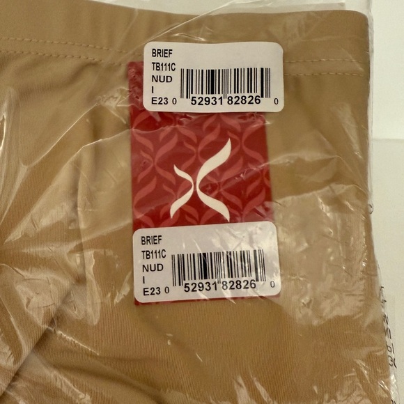 NWT Capezio Kids Dance Briefs in Nude - Picture 3 of 4